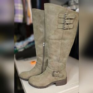 Stylish Women's Knee-High Boots